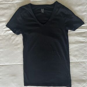 GAP Basic Black V-Neck T-Shirt